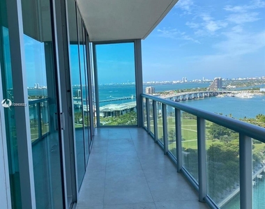 888 Biscayne Blvd - Photo Thumbnail 28