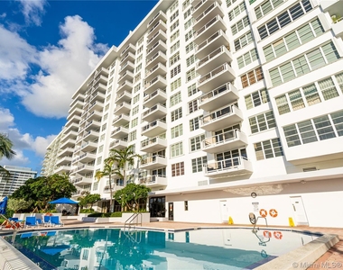 5700 Collins Ave - Photo Thumbnail 2