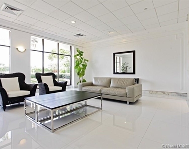 5700 Collins Ave - Photo Thumbnail 29