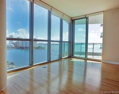 1331 Brickell Bay Dr - Photo Thumbnail 3