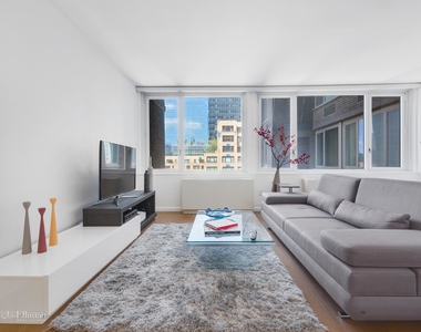 322 West 57th St - Photo Thumbnail 1