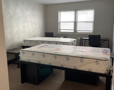 222 West Beaver Avenue - Photo Thumbnail 5