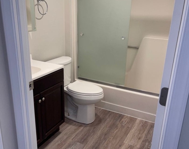 222 West Beaver Avenue - Photo Thumbnail 4