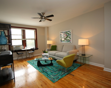 426 West Belmont Avenue - Photo Thumbnail 3