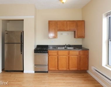 4555 N Malden St 303 - Photo Thumbnail 2