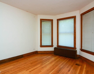 3925 N. Hamilton, Unit 1 - Photo Thumbnail 11