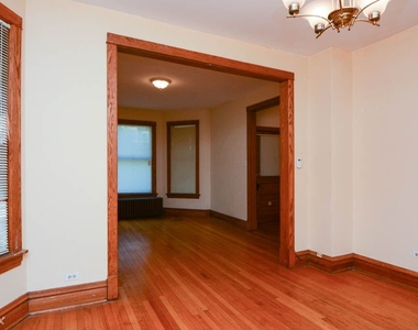 3925 N. Hamilton, Unit 1 - Photo Thumbnail 8