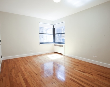 8 Gramercy Park South - Photo Thumbnail 1