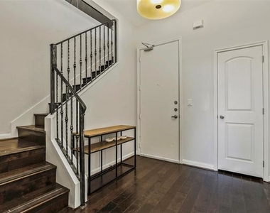 4611 Travis Street - Photo Thumbnail 15