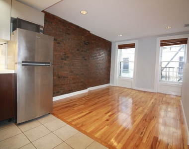 222 East 18th Street - Photo Thumbnail 1