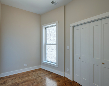 2321 West Warren Boulevard - Photo Thumbnail 11