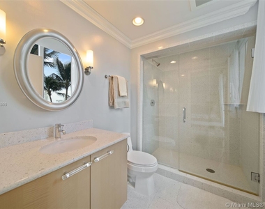 3801 Collins Ave - Photo Thumbnail 7