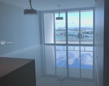 2020 N Bayshore Dr - Photo Thumbnail 1