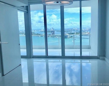 2020 N Bayshore Dr - Photo Thumbnail 8