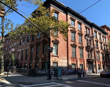 189 Warren Street - Photo Thumbnail 8