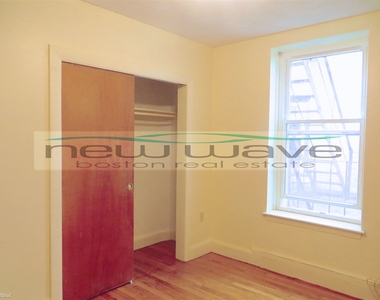 32 Westland Ave - Photo Thumbnail 8