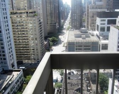 E 58 St. - Photo Thumbnail 3