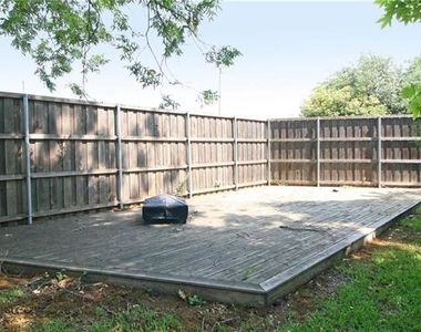 5011 Vickery Boulevard - Photo Thumbnail 22