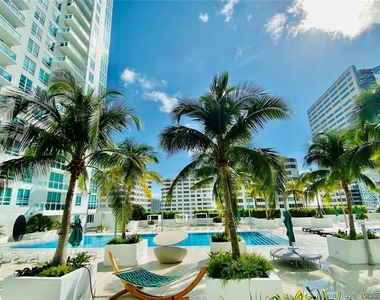 951 Brickell Ave - Photo Thumbnail 18