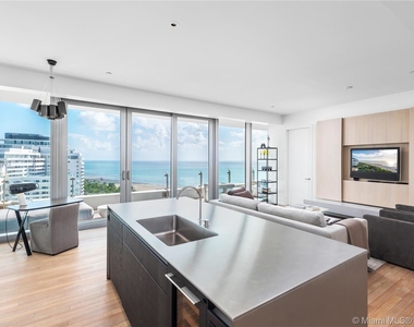 2901 Collins Ave - Photo Thumbnail 4