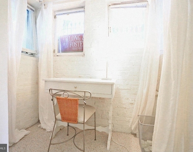 3139 N St Nw #english Basement - Photo Thumbnail 9