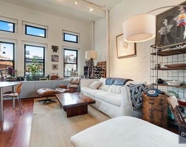 810 Broadway - Photo Thumbnail 1