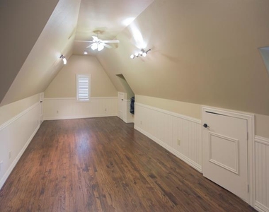 3104 Briarwood Lane - Photo Thumbnail 25