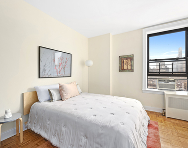 140 West 79th Street - Photo Thumbnail 1