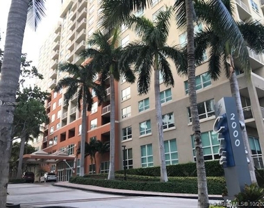 2000 N Bayshore Dr - Photo Thumbnail 0