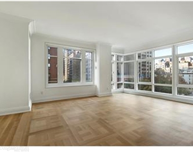 200 East 79th St - Photo Thumbnail 0