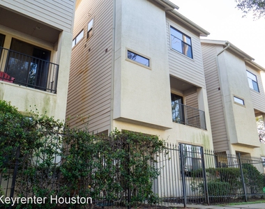 2704 Dallas Street - Photo Thumbnail 0