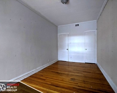 2244 W Wilson Ave 207 - Photo Thumbnail 7