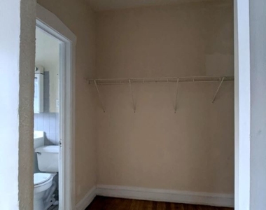 2244 W Wilson Ave 207 - Photo Thumbnail 9