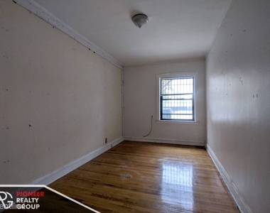 2244 W Wilson Ave 207 - Photo Thumbnail 6