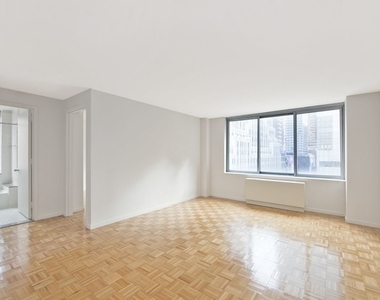 271 West 47th Street - Photo Thumbnail 0