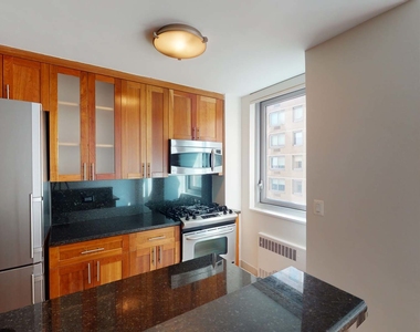 401 East 34th Street - Photo Thumbnail 2