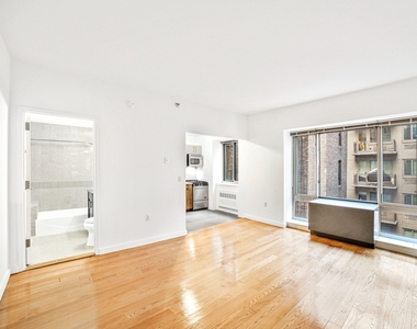 30 West 18th Street - Photo Thumbnail 0