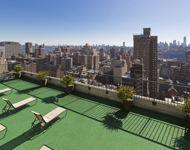 East 38th - Doorman/Gym/Pool/Roof - Photo Thumbnail 9