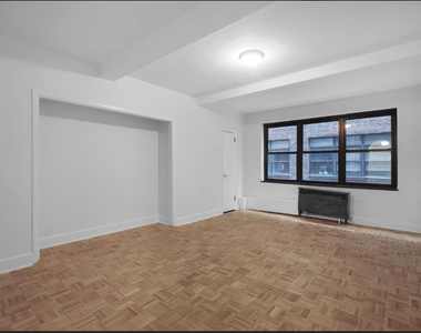 307 East 44th Street - Photo Thumbnail 0