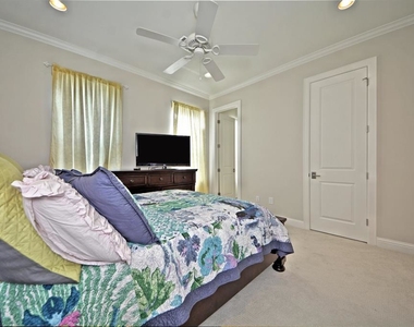 757 Somerset Commons Lane - Photo Thumbnail 35