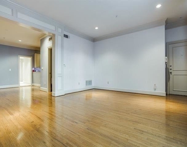 2885 Woodside Street - Photo Thumbnail 3