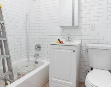 226 East 36 Street - Photo Thumbnail 5