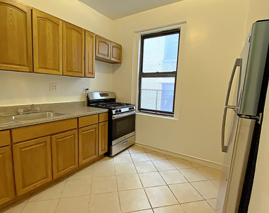 656 West 171st Street - Photo Thumbnail 3