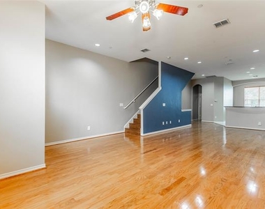 4315 Holland Avenue - Photo Thumbnail 14