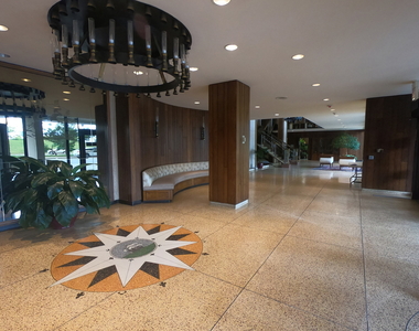 3200 North Lake Shore Drive - Photo Thumbnail 16