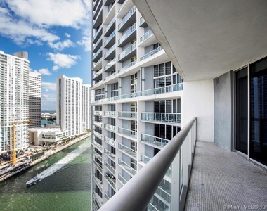 475 Brickell Ave - Photo Thumbnail 0