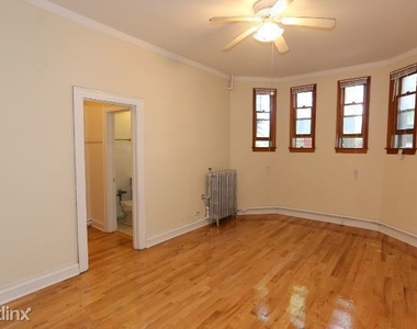 4631 N. Paulina, Unit 100 - Photo Thumbnail 9