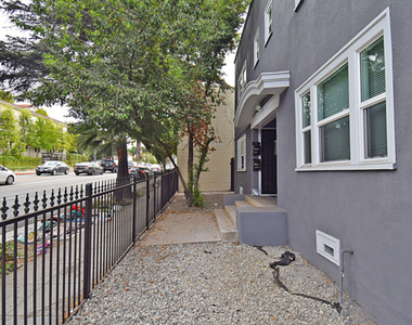 5526 Franklin Ave - Photo Thumbnail 5