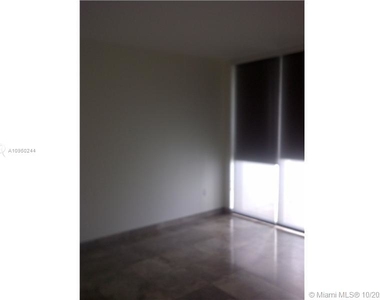 951 Brickell Ave - Photo Thumbnail 7