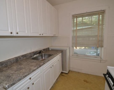 5023 N Winchester Ave 2 - Photo Thumbnail 1